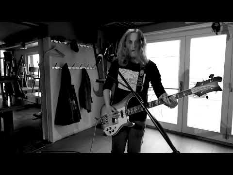 Obejrzyj Hook, Line and Sinker - Devil Is On The Radio (Live Session) w YouTube