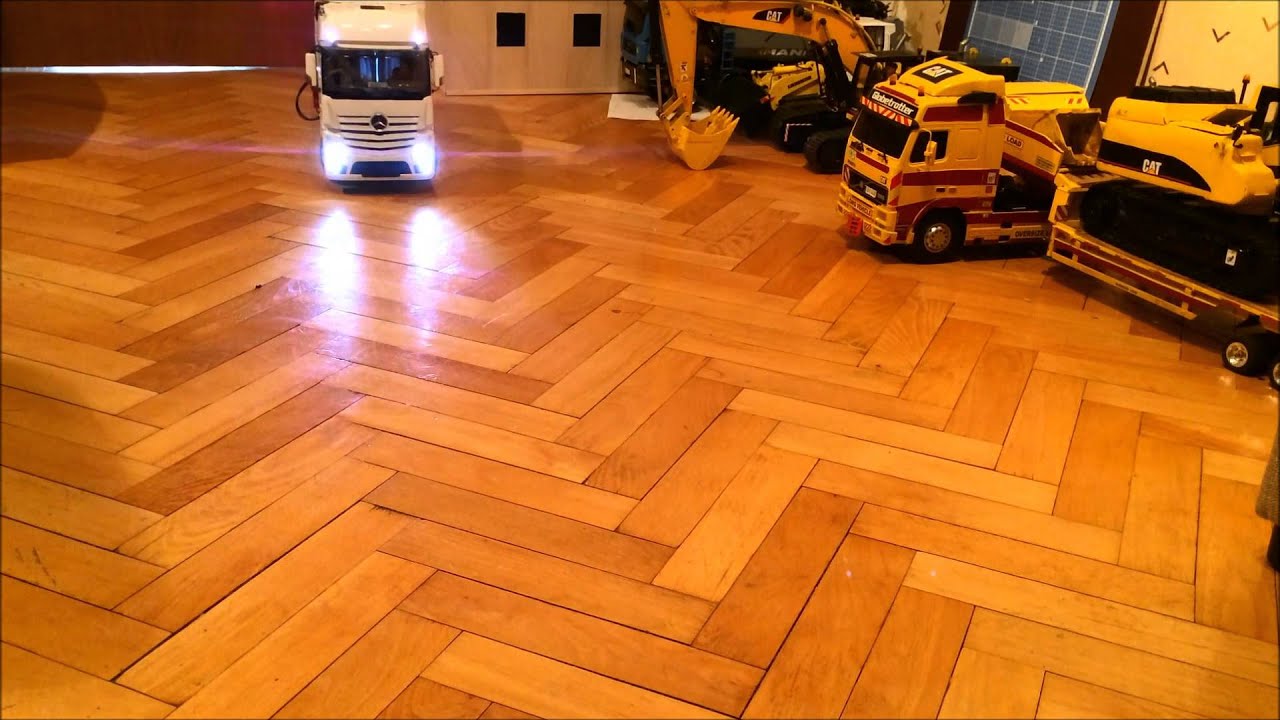 RC Tamiya MB Actros Crane Truck 1/14