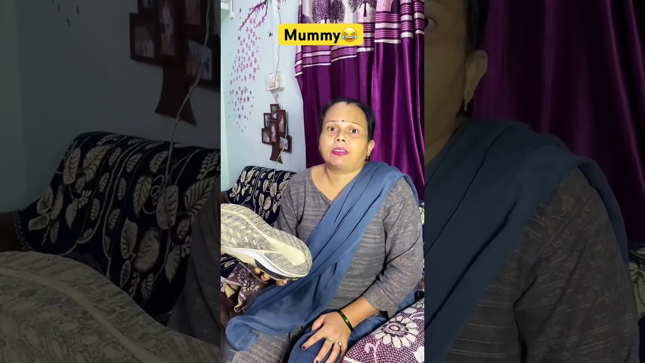 She always play a Game 😂 