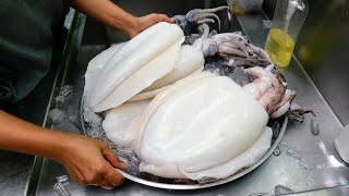 Тайская Еда - Гигантская Каракатица Кальмары Барбекю Бангкок Морепродукты Таиланд