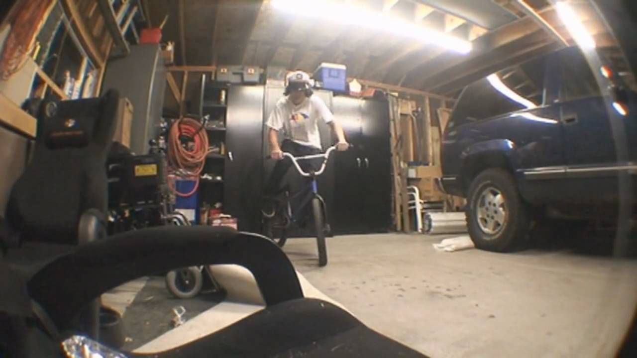 Aj's Garage.wmv