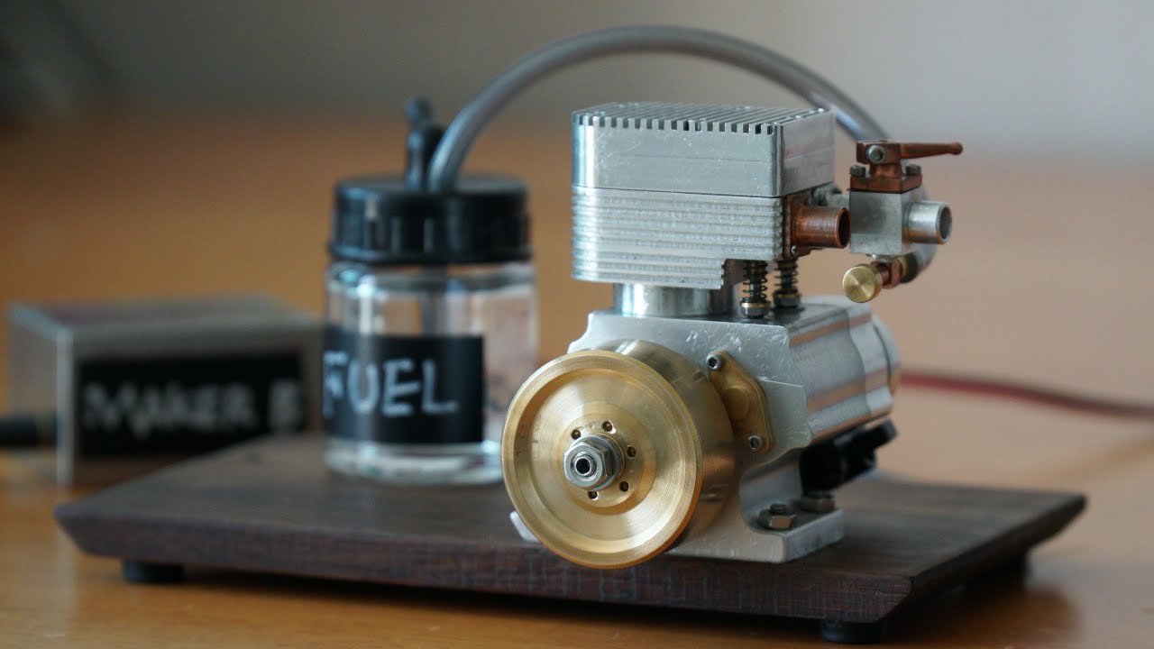 ⁣Mini Gasoline Engine Build - 1000 Hours in 15 Minutes