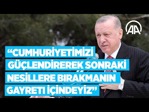 Cumhurbaşkanı Erdoğan Çamlıca Kulesi göndere bayrak çekme törenine katıldı