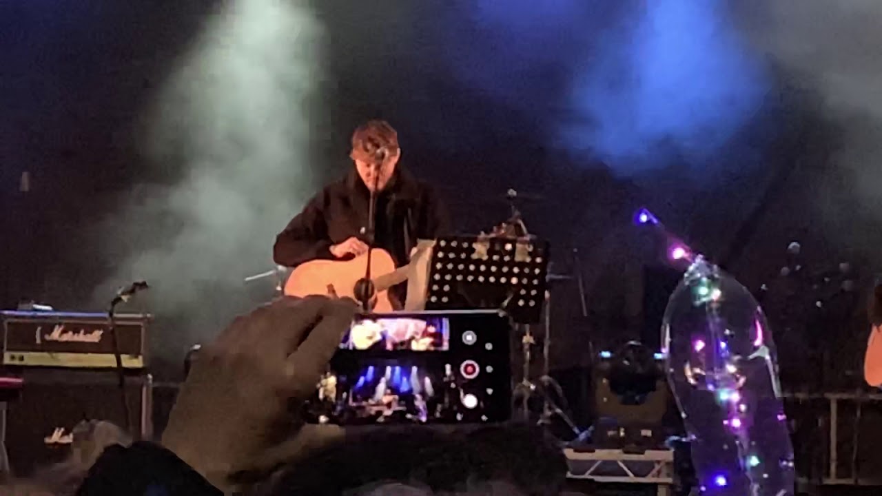 James Arthur - “The Cars Outside” Live Perth