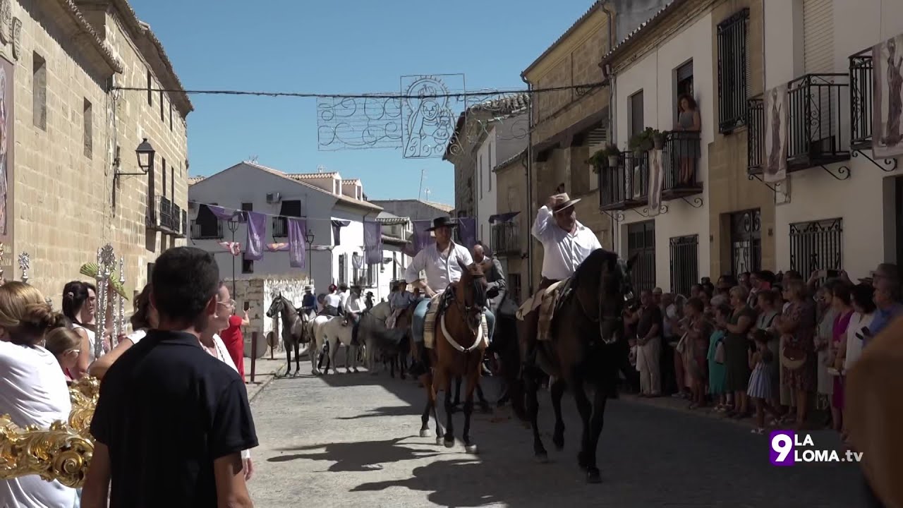 Feria de Baeza 2023 · Ofrenda floral de caballistas a la Virgen del Alcázar 1 Feria de Baeza 2023 · Ofrenda floral de caballistas a la Virgen del Alcázar