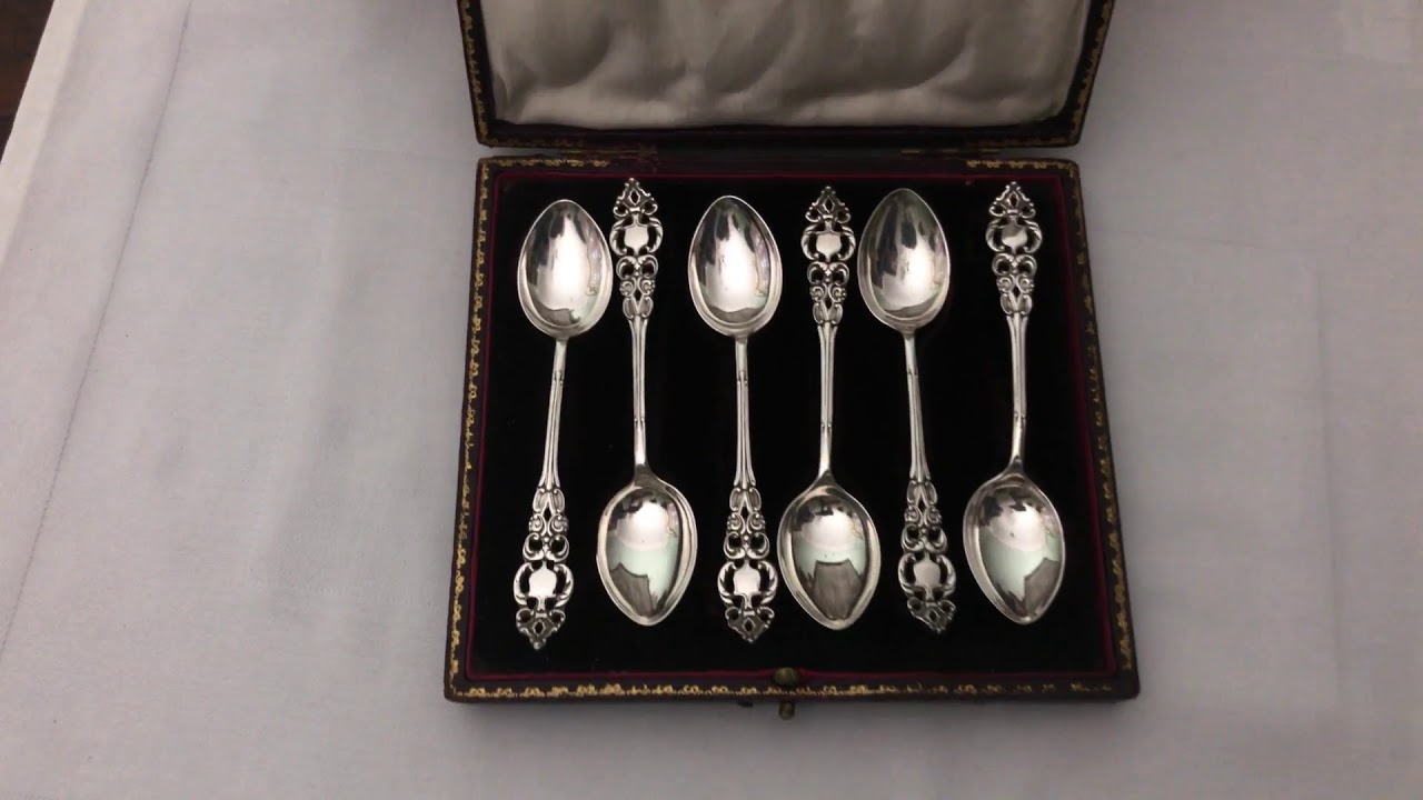 お値下げ　英国製純銀スプーン箱入り　アンティーク　スターリングシルバー お値下げ 英国製純銀スプーン箱入り アンティーク スターリングシルバー