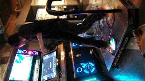 Crazy Awesome Guy Playing DDR