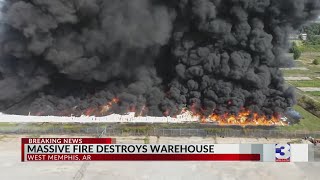 Massive structure fire blocks traffic lanes in Arkansas