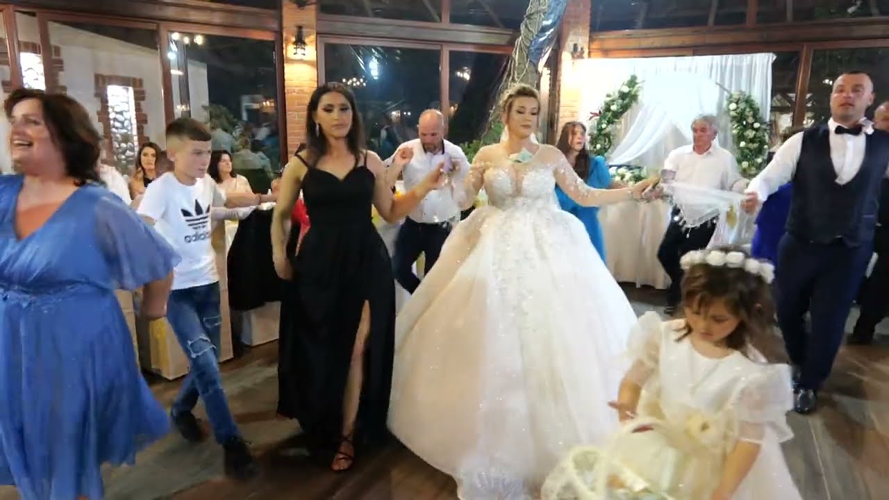 LIVE Dasma Çame, xhaxhai me çiftin ne valle