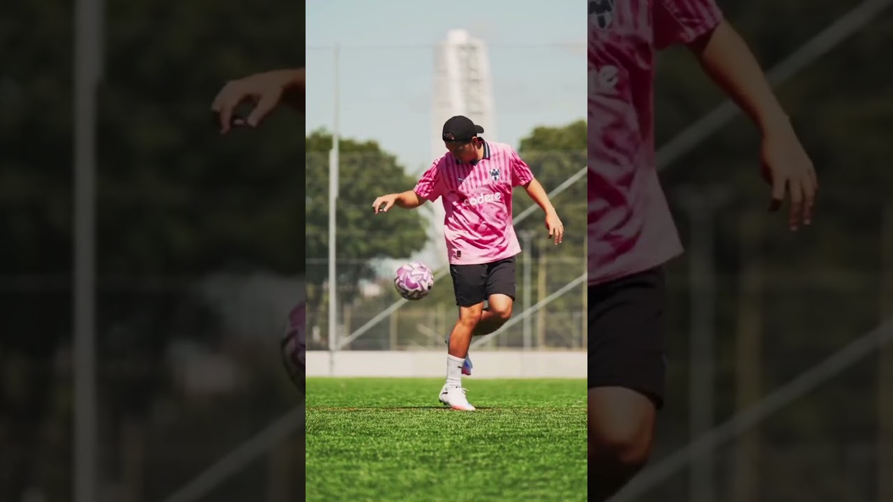 ПОВТОРЯЮ ТРЮКИ #football #footballshorts #footballskills #skills #soccer