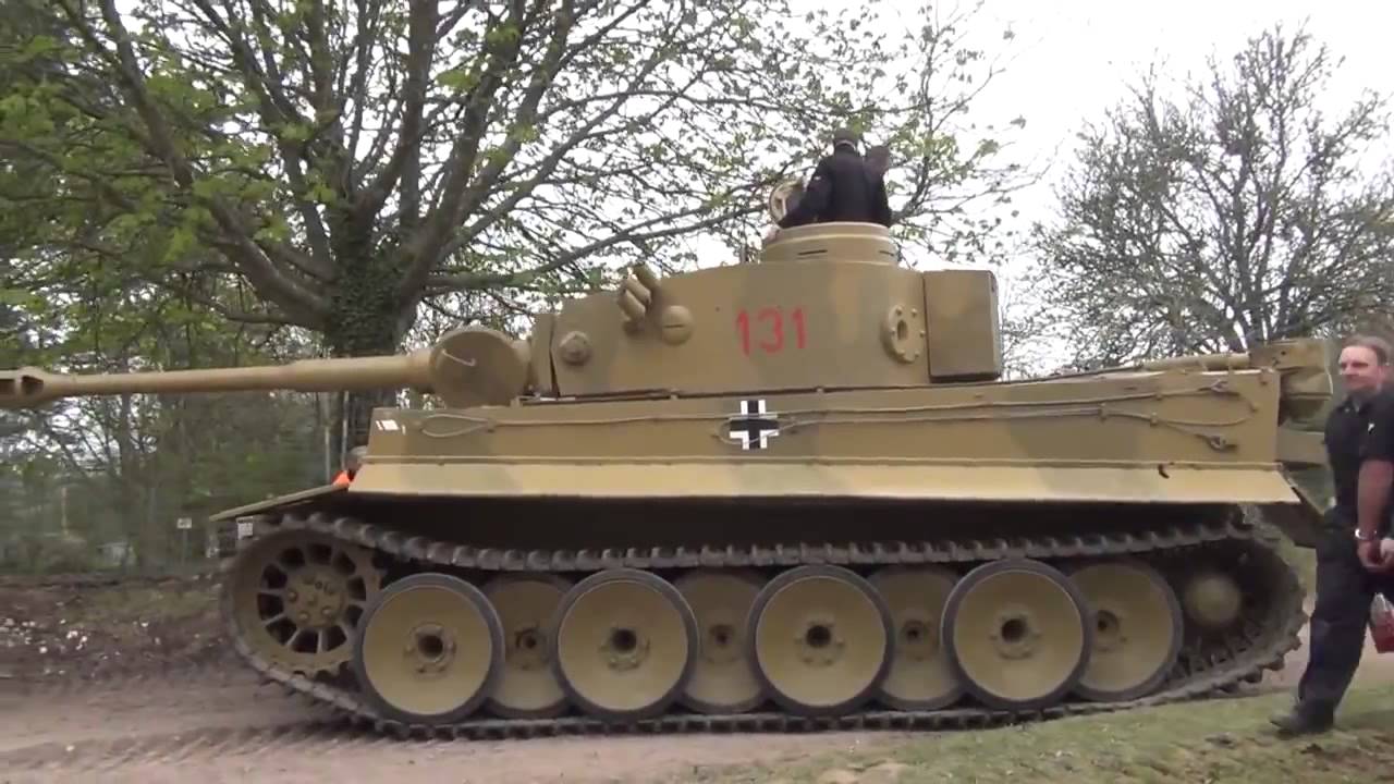 Танк тигр видео. Танк тигр 332. Предсерийный танк тигр-1 ,502 ТБ. Инеинерционный стартер танка тигр. Танк Кривой стартер.