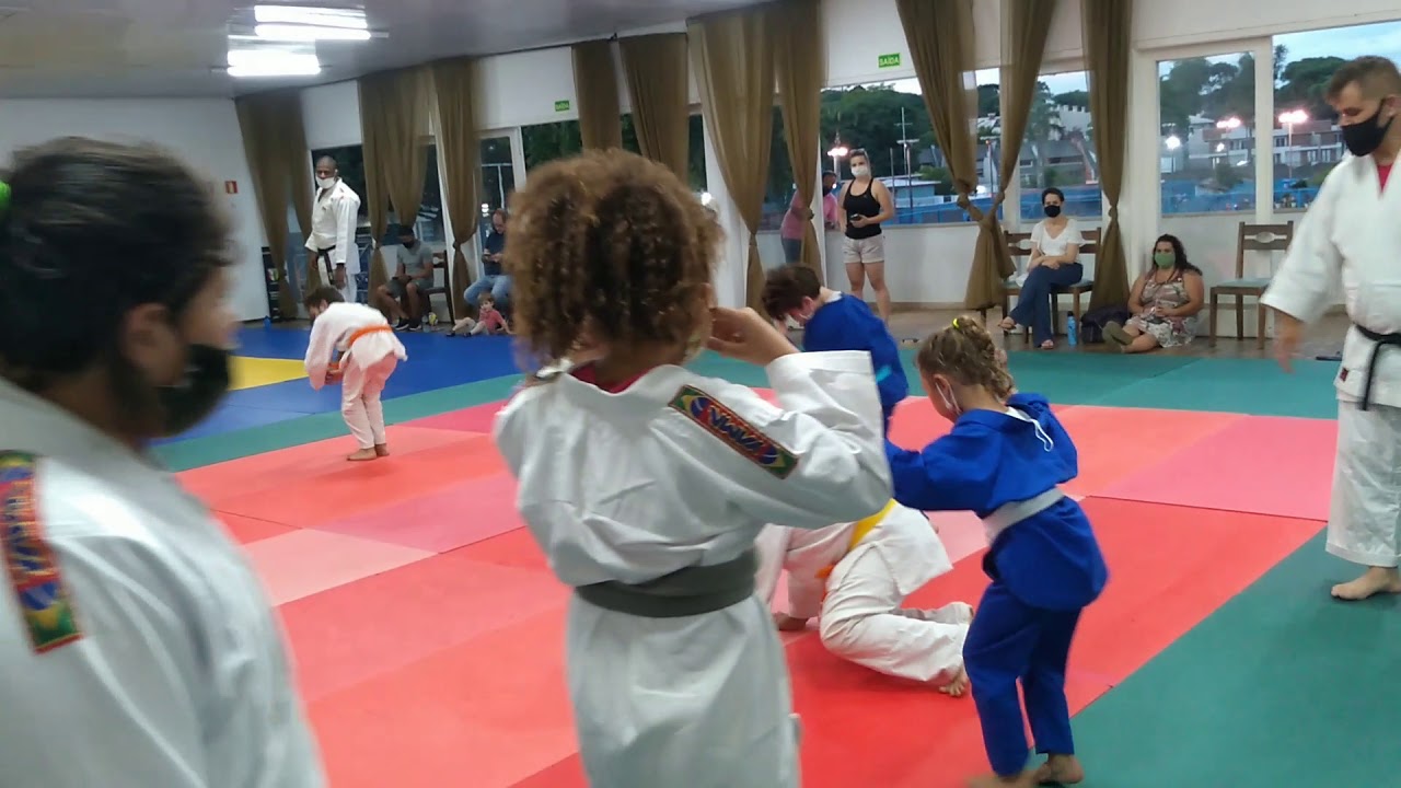 Aula de Judô Infantil - YouTube