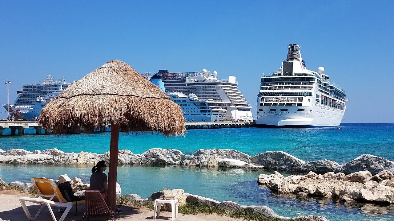 Карибские острова путешествия. Коста Майя Мексика. Круизный лайнер Карибы. Круиз Майами Карибские острова. Мексика Карибы.