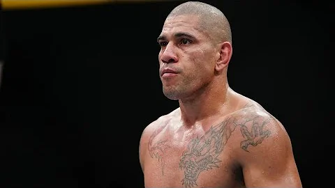 Alex Pereira addresses Joe Rogan's claim that he fought injured at UFC 313