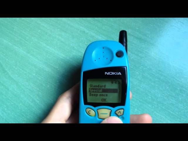 Nokia 6110, playing 2 player Snake with a Nokia 6150 