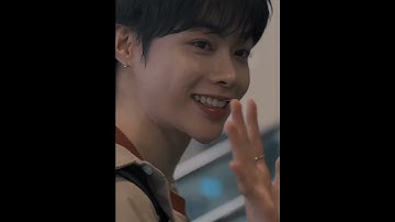 Hanbin đẹp rung động trong chuyến bay tới Nhật (19/4/2024)