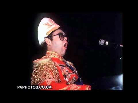 8.-the-bitch-is-back-(elton-john-live-at-the-hammersmith:-12/15/1982)