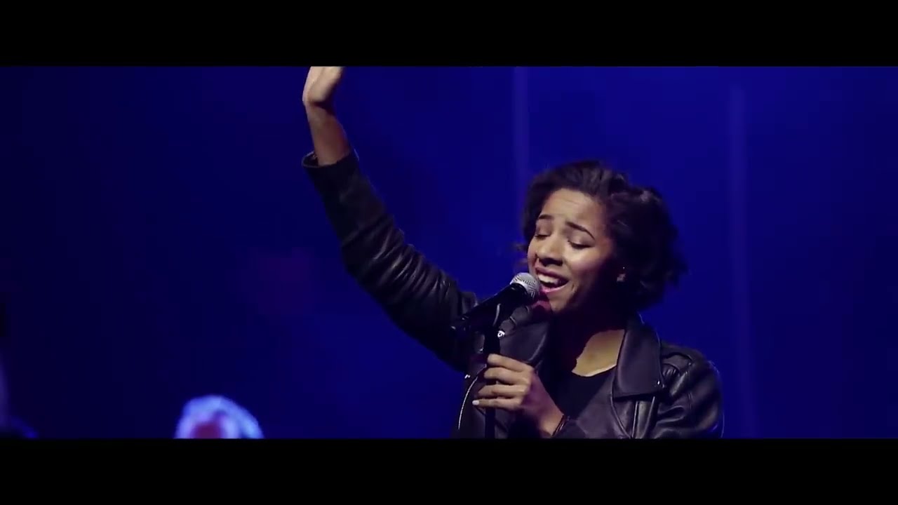 Hillsong Worship – Love On The Line