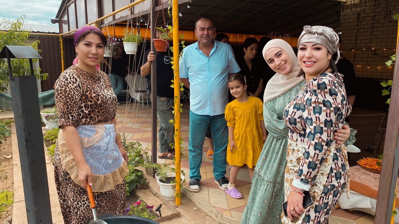 Из УЗБЕКИСТАНА в РОССИЮ! Как живут БОГАТЫЕ ТУРКИ? СВАДЬБА с золотом! Плов, ХИНКАЛ