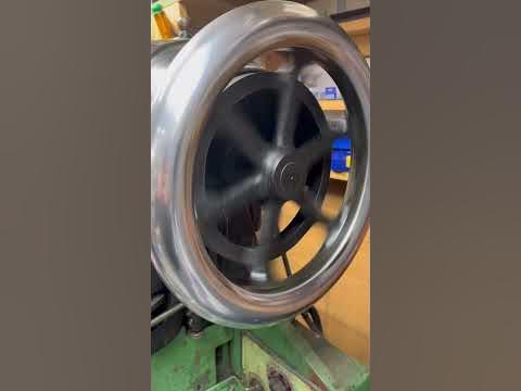 Landis machine in action! The best of shoe repair. - YouTube