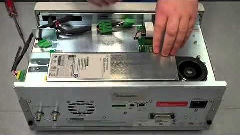 Installing an Agilent N678xA SMU module in an Agilent N6705A DC Power Analyzer