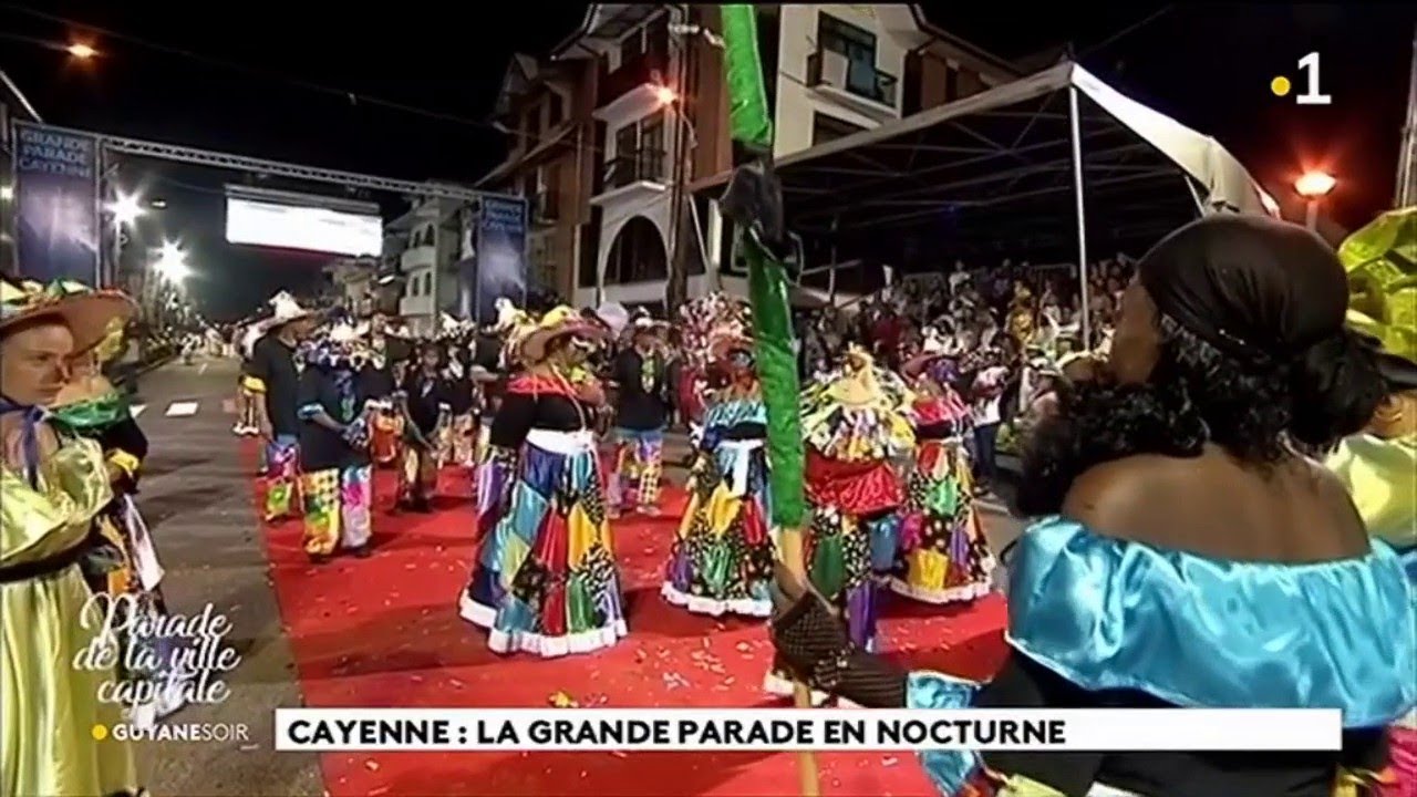 Cayenne : la grande parade en nocturne