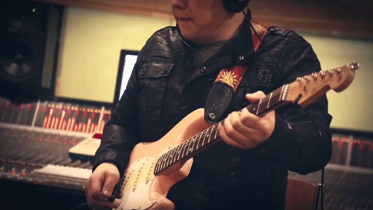 G.Brown -  Falling In Love (with 소향 of POS) MV