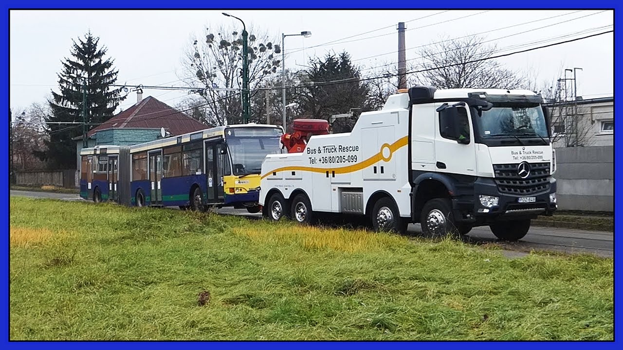 Így vontatták az MVK Rába Premier 291 buszait a bontóba - Az egyiknek kifüstölt a futóműve!