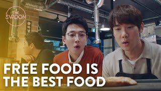 Dad's paying? Order everything on the menu! | Hospital Playlist Ep 9 [ENG SUB]