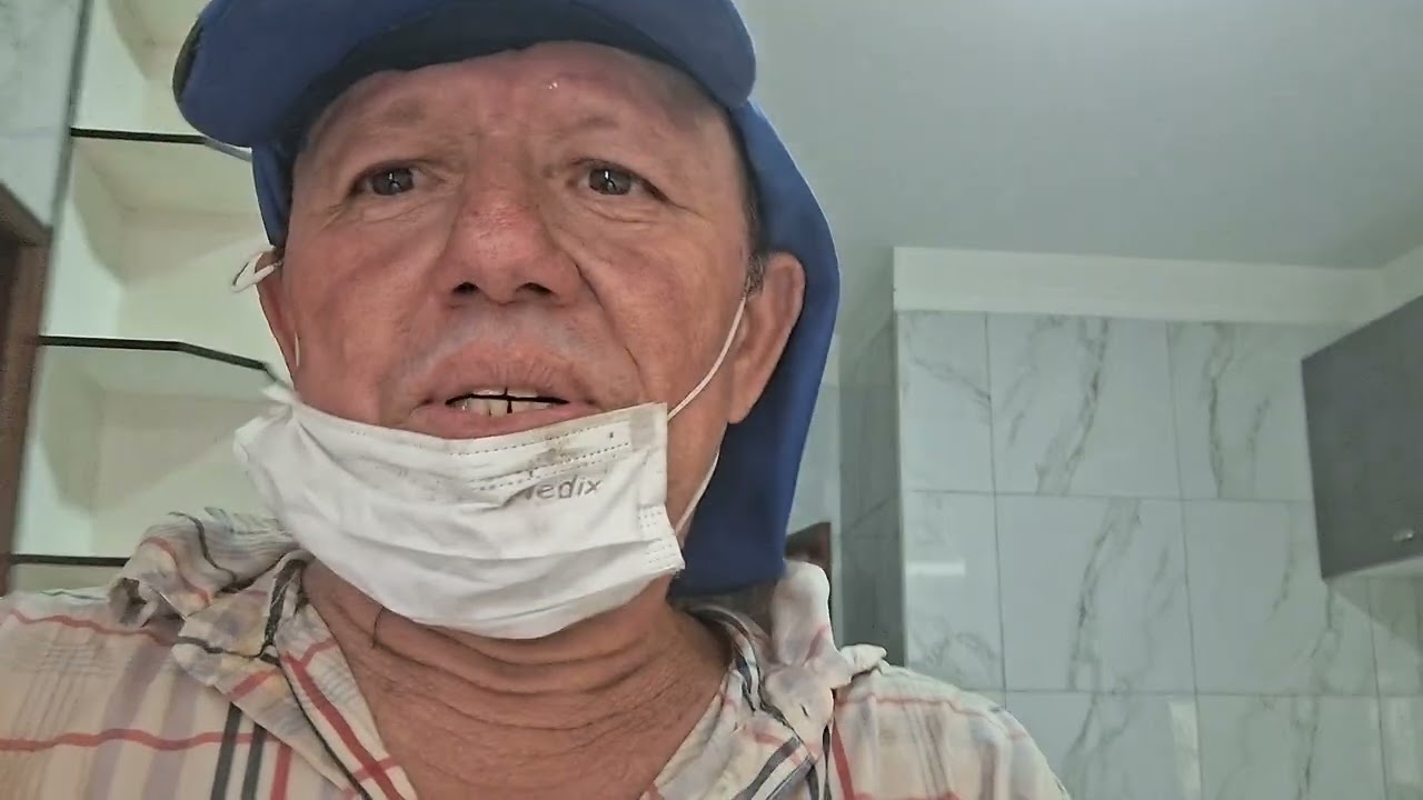 Fasendo este acabamento de pocelanato no muro