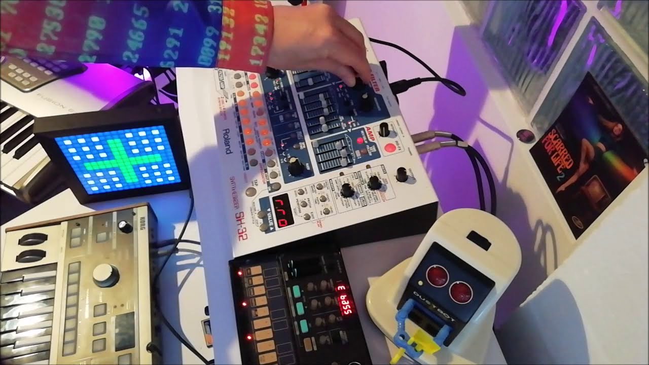 "Tundra" - live performance,with Microfreak & SH32.