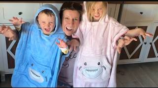 Shark Poncho Towels: Perfect for Family Pool Days! screenshot 5