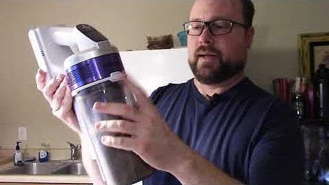 Samsung vs70 - How To Empty The Dust Container And Clean The Filters