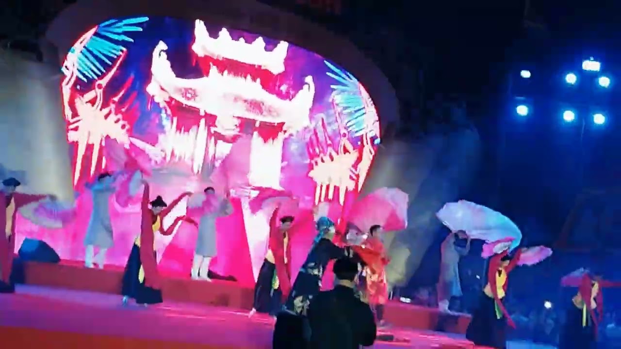 NS Xuân Hinh hát múa tại Lễ hội Tịch Điền 2026