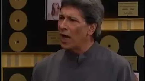 Rebelde Alma besa a Franco