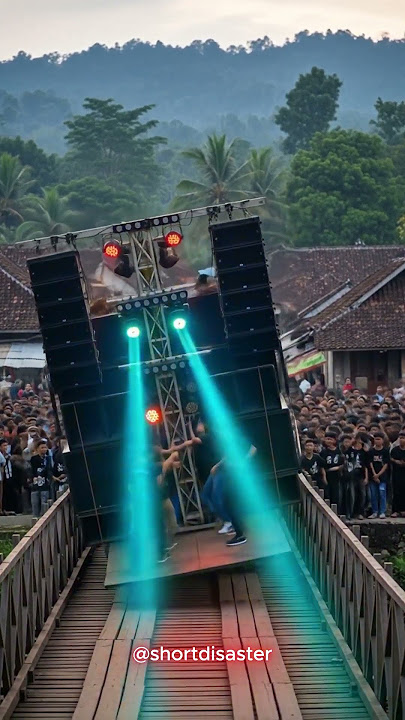 SOND HOREG KECELAKAAN! Truk Sound Horeg Terjebur Sungai #soundhoreg #disaster #kecelakaan #trukoleng