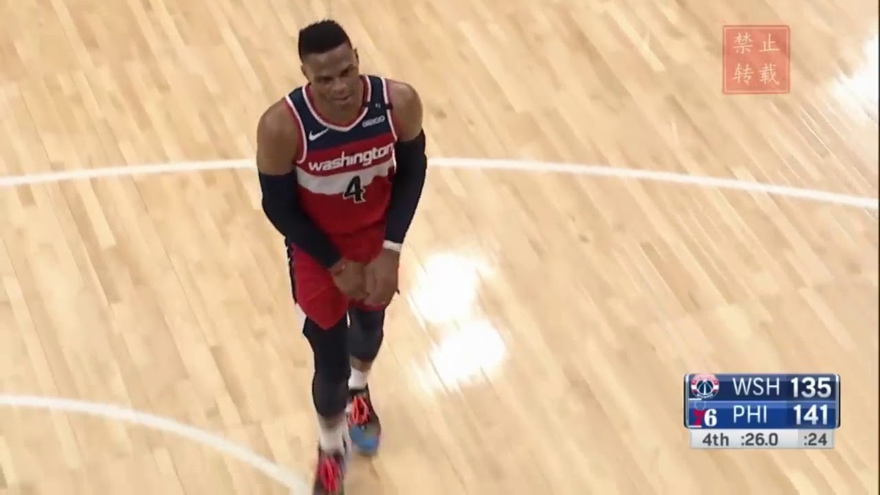 Russell Westbrook Broke His Finger Then Gets Angry By Kicking Chair To The Ground！