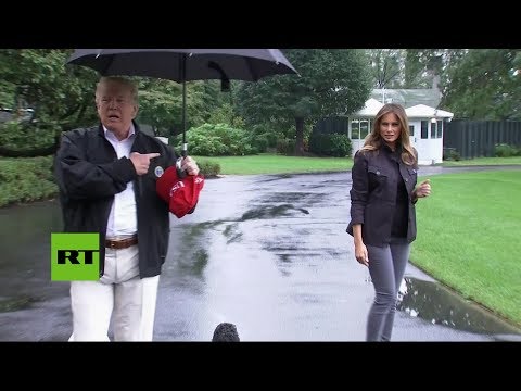 ☔ Trump deja a Melania sin paraguas bajo la lluvia (OTRA VEZ)