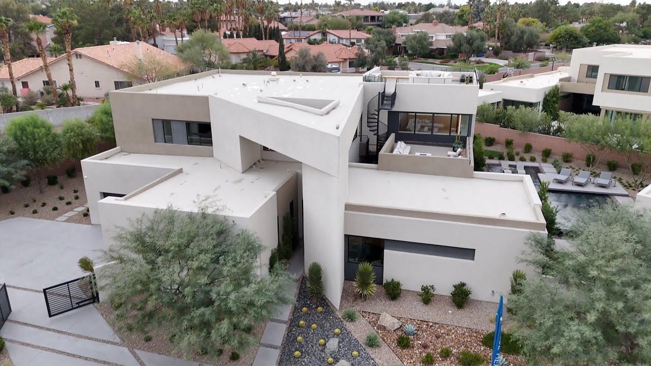 What $2,700,000 Buys you in Las Vegas! Luxury Home Tour