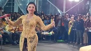 Salindri Pentas di Jakarya Barat