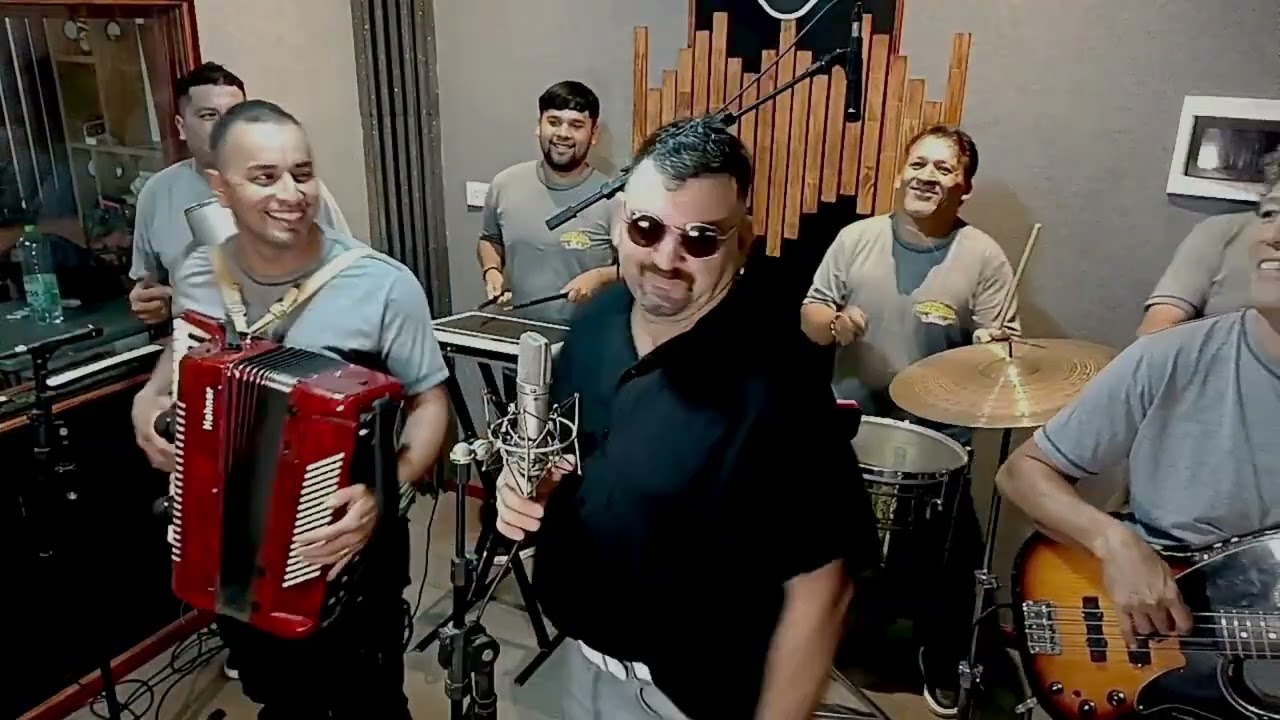 LEGENDARIOS DE SANTA FE - HACIENDO MÚSICA