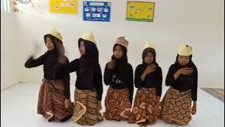 TARI SAMAN VERSI 5 ORANG 