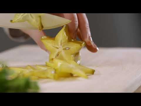 Starfruit Slicing - Cook Slices Carambola Star Fruit - Gardenfrontier