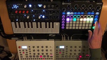 Model Samples Model Cycles Microfreak Circuit - Deep Techno Session 1