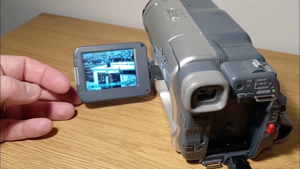 Sony DCRTRV460E Video8/Hi8/Digital8 camera, demonstration YouTube