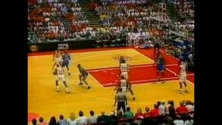 Clyde Drexler (25pts/13rebs/7asts) vs. Magic ('95 Finals, Game 3)