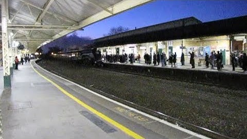 Bath Spa; 60007 Sir Nigel Gresley arrives with 1Z89 BRI-VIC Cathedral