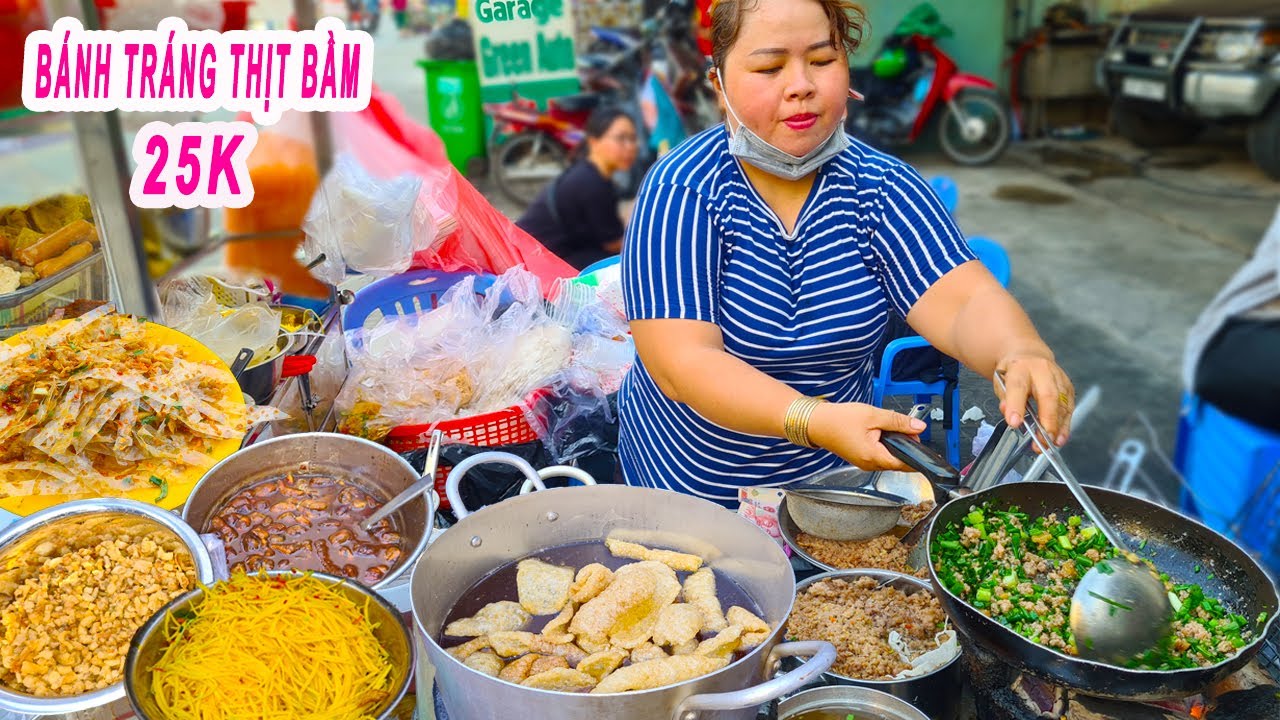 Có Gì Trong Bánh Tráng Mỡ Hành Thịt Bằm Cháy Tỏi 25K Trên Vỉa Hè Sài Gòn