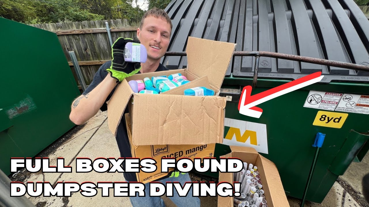 Пока мы рылись в мусорном баке, наша машина была полностью заполнена коробками!