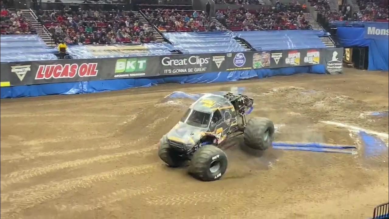 Nitro Menace FreestyleMonster Jam Portland Oregon 2022Show 3 YouTube